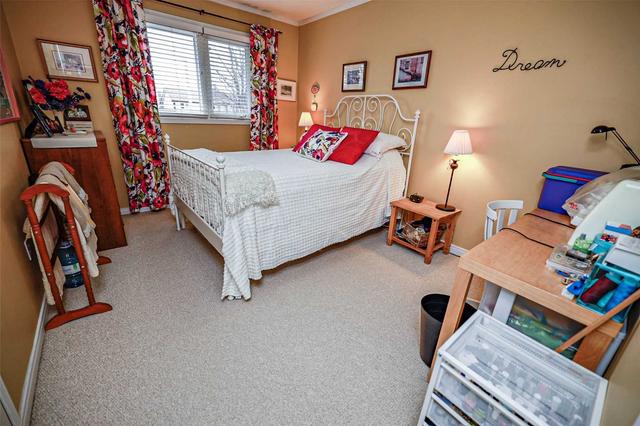 29 Lawndale Cres, House semidetached with 3 bedrooms, 2 bathrooms and 4 parking in Brampton ON | Image 8