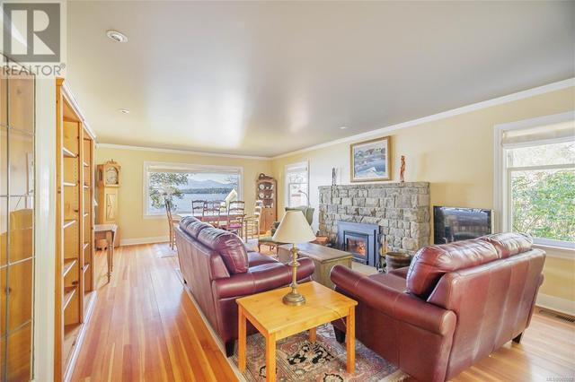 2860 Southey Point Rd, House detached with 5 bedrooms, 4 bathrooms and 8 parking in Saltspring Island BC | Image 24