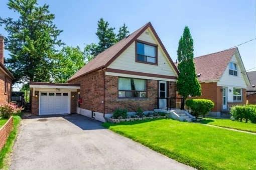 11 Merryfield Dr, House detached with 4 bedrooms, 2 bathrooms and 2 parking in Toronto ON | Image 2
