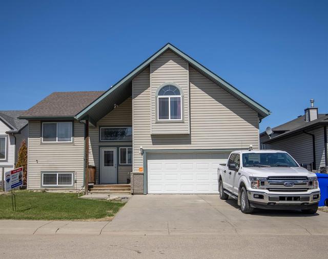 5120 42 Street, House other with 4 bedrooms, 2 bathrooms and 4 parking in Olds AB | Image 1