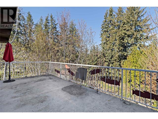 2213 Lakeview Drive, House detached with 2 bedrooms, 2 bathrooms and 2 parking in Columbia Shuswap C BC | Image 24
