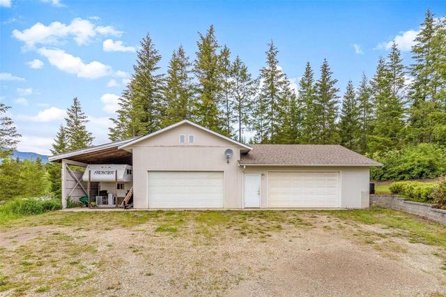 40 Furlong Road, House detached with 5 bedrooms, 3 bathrooms and 14 parking in North Okanagan F BC | Image 39