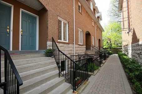 th 15 - 228 St George St, Townhouse with 2 bedrooms, 1 bathrooms and 40 parking in Toronto ON | Image 2