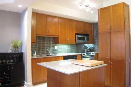 th 16 - 70 Byng Ave, Townhouse with 2 bedrooms, 3 bathrooms and 1 parking in Toronto ON | Image 3