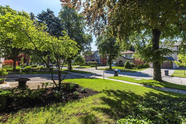 12 Chipstead Rd, House detached with 4 bedrooms, 4 bathrooms and 6 parking in Toronto ON | Image 35