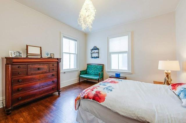 2202 Queen St E, House semidetached with 6 bedrooms, 4 bathrooms and 2 parking in Toronto ON | Image 3