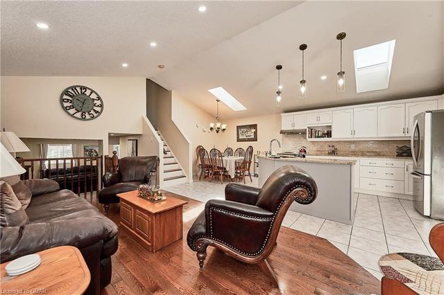 131 Ptarmigan Drive, House detached with 3 bedrooms, 2 bathrooms and 5 parking in Guelph ON | Image 48