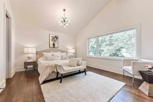 14 Parkview Hts, House detached with 4 bedrooms, 5 bathrooms and 2 parking in Toronto ON | Image 14