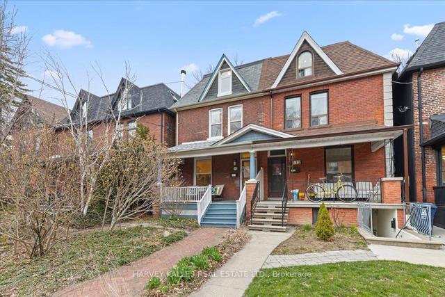 114 Wells St, House semidetached with 4 bedrooms, 2 bathrooms and 1 parking in Toronto ON | Image 1