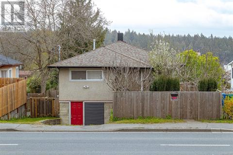 732 Terminal Ave S, House detached with 5 bedrooms, 2 bathrooms and 4 parking in Nanaimo BC | Card Image