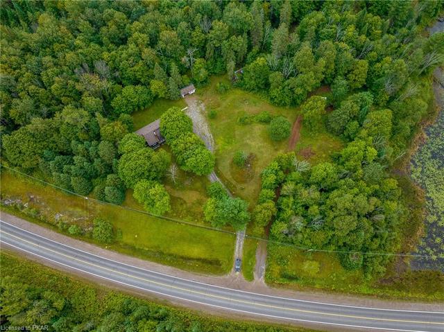1165 County Rd 620, House detached with 2 bedrooms, 1 bathrooms and 12 parking in North Kawartha ON | Image 2