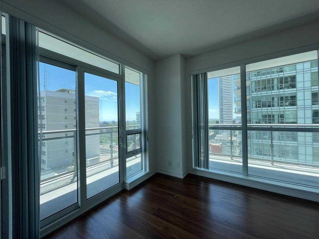 2220 - 98 Lillian St, Condo with 2 bedrooms, 2 bathrooms and 1 parking in Toronto ON | Image 6