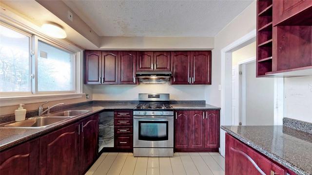 4954 14th Ave, House detached with 4 bedrooms, 2 bathrooms and 4 parking in Markham ON | Image 2