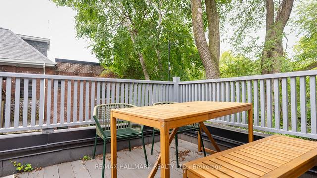 upper - 218 Rusholme Rd, House detached with 3 bedrooms, 2 bathrooms and 2 parking in Toronto ON | Image 25