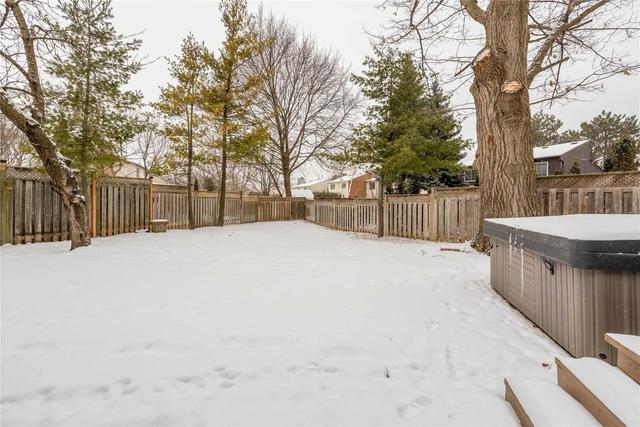 2571 Spruce Needle Dr, House detached with 3 bedrooms, 3 bathrooms and 7 parking in Mississauga ON | Image 22
