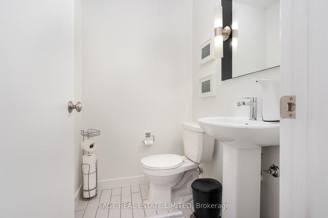 th10 - 33 Singer Crt, Townhouse with 2 bedrooms, 3 bathrooms and 1 parking in Toronto ON | Image 6