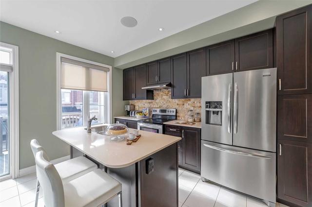 49 - 1331 Major Mackenzie Dr W, Condo with 3 bedrooms, 3 bathrooms and 3 parking in Vaughan ON | Image 2