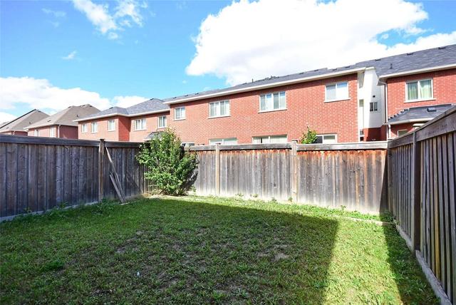 19 Nutwood Way, House attached with 3 bedrooms, 4 bathrooms and 3 parking in Brampton ON | Image 8
