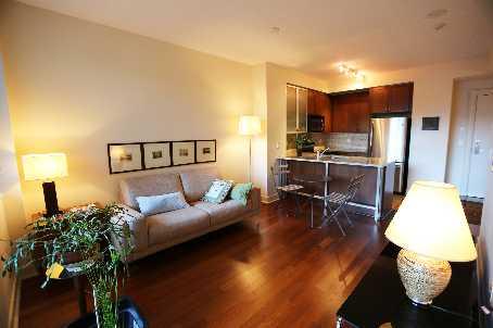 820 - 438 King St W, Condo with 1 bedrooms, 2 bathrooms and 1 parking in Toronto ON | Image 2