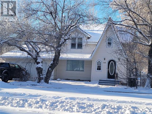 313 Main Street, House detached with 3 bedrooms, 2 bathrooms and null parking in Wilkie SK | Image 1