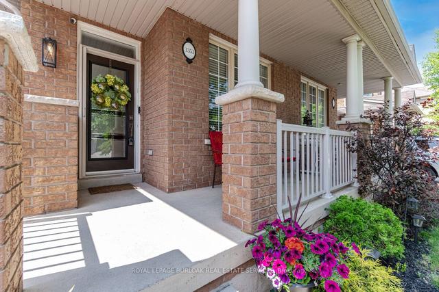 3353 Hayhurst Cres, House attached with 3 bedrooms, 3 bathrooms and 3 parking in Oakville ON | Image 12