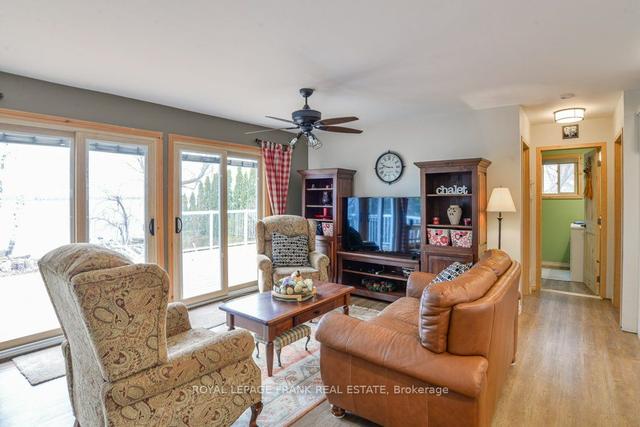 117 Campbell Beach Rd, House detached with 2 bedrooms, 2 bathrooms and 7 parking in Kawartha Lakes ON | Image 34