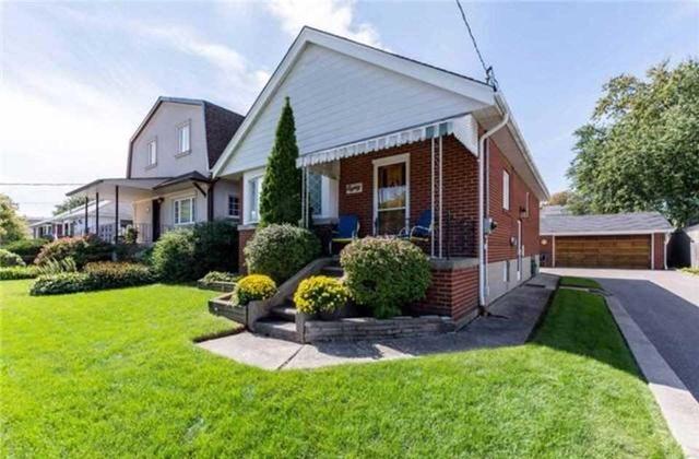 80 Bexhill Ave, House detached with 3 bedrooms, 2 bathrooms and 4 parking in Toronto ON | Image 1