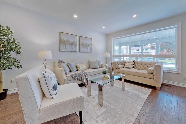 34 Dexter Blvd, House detached with 4 bedrooms, 4 bathrooms and 5 parking in Toronto ON | Image 36