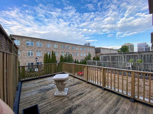 94b Ellerslie Ave, Townhouse with 3 bedrooms, 4 bathrooms and 1 parking in Toronto ON | Image 22