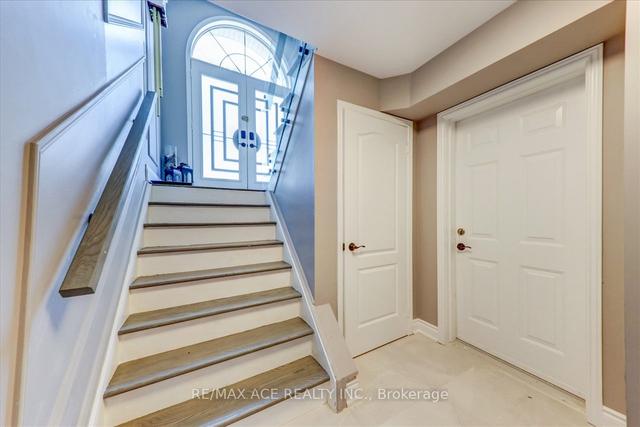 1547 Sandpiper Rd, House detached with 3 bedrooms, 4 bathrooms and 4 parking in Oakville ON | Image 15