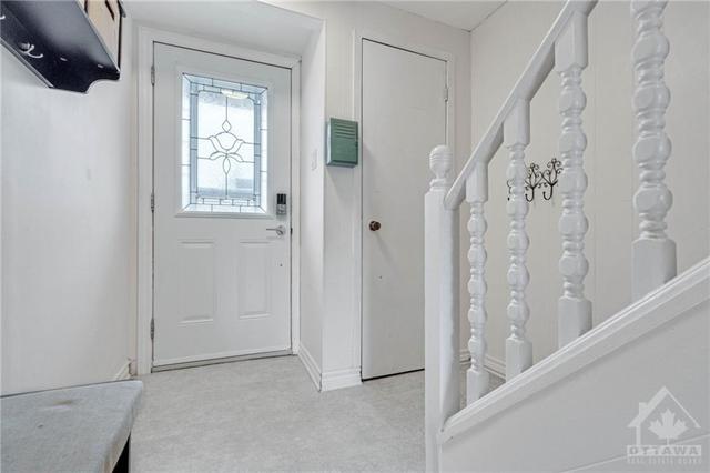 154 - 1045 Morrison Drive, Townhouse with 3 bedrooms, 2 bathrooms and 1 parking in Ottawa ON | Image 2
