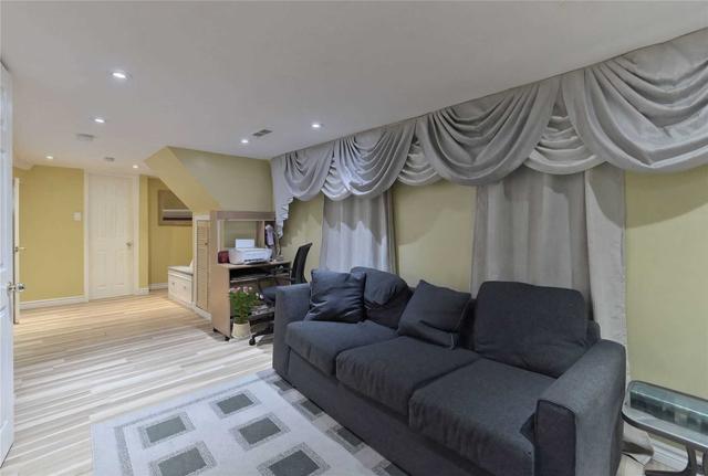 185 Oakwood Ave, House detached with 4 bedrooms, 3 bathrooms and 3 parking in Toronto ON | Image 7