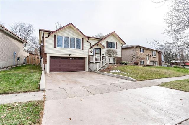 377 Lakeview Drive, House detached with 4 bedrooms, 2 bathrooms and 4 parking in Waterloo ON | Image 1
