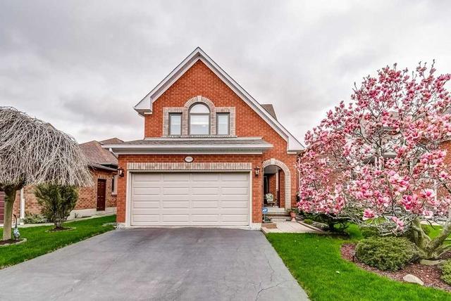3910 Parkgate Dr, House detached with 3 bedrooms, 3 bathrooms and 3 parking in Mississauga ON | Image 1