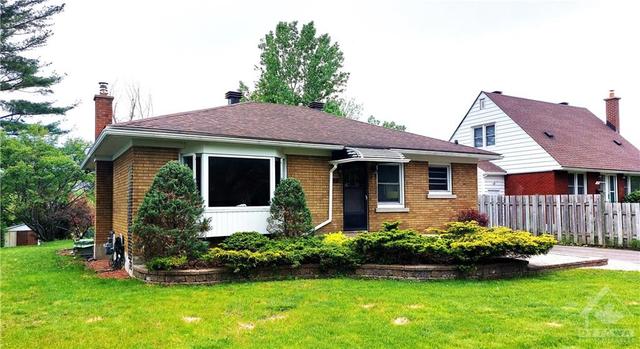 1850 Hutton Avenue, House detached with 3 bedrooms, 2 bathrooms and 3 parking in Ottawa ON | Image 3