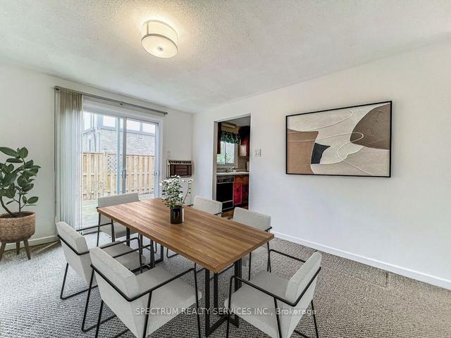 139 Torresdale Ave, Townhouse with 3 bedrooms, 2 bathrooms and 2 parking in Toronto ON | Image 9