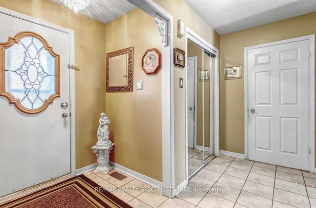 3 Fincham Ave E, Home with 4 bedrooms, 3 bathrooms and 5 parking in Brampton ON | Image 23