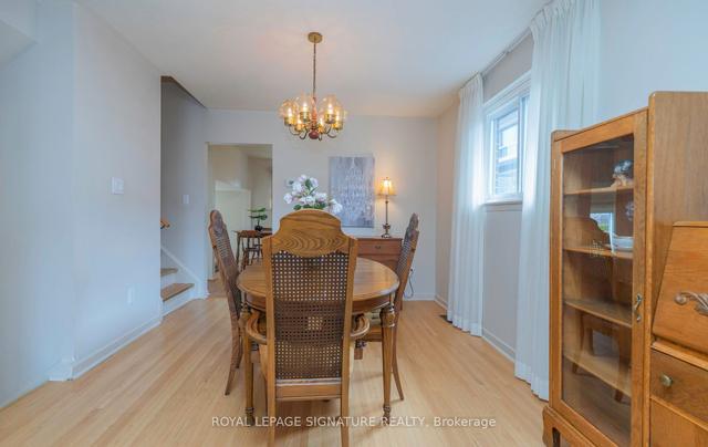 17 Pebblehill Sq, House detached with 3 bedrooms, 2 bathrooms and 4 parking in Toronto ON | Image 6