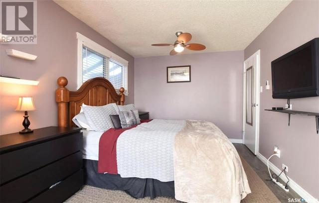 1121 Hochelaga Street W, House semidetached with 3 bedrooms, 2 bathrooms and null parking in Moose Jaw SK | Image 20