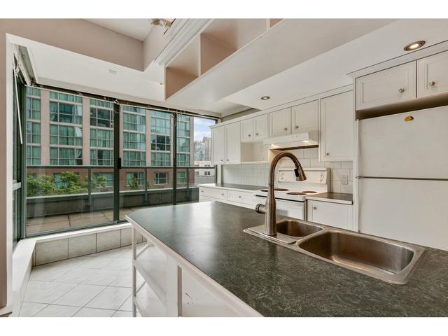 308 - 1188 Howe Street, Condo with 2 bedrooms, 1 bathrooms and 1 parking in Vancouver BC | Image 2