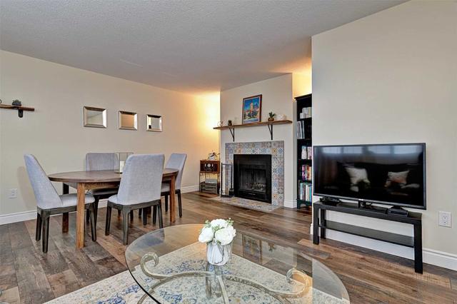 1108 - 700 Dynes Rd, Condo with 2 bedrooms, 2 bathrooms and 1 parking in Burlington ON | Image 3