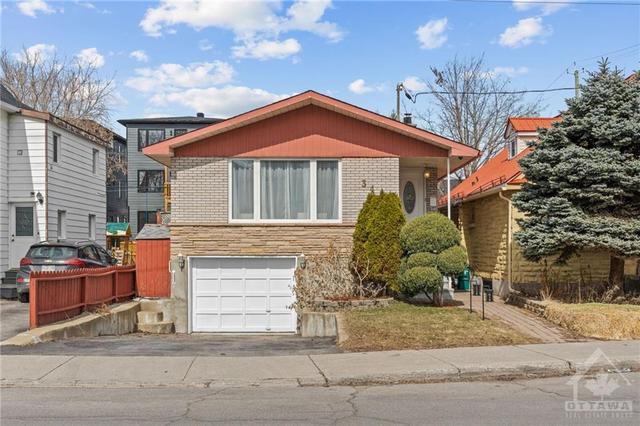 345 Montfort Street, House detached with 3 bedrooms, 2 bathrooms and 3 parking in Ottawa ON | Image 1