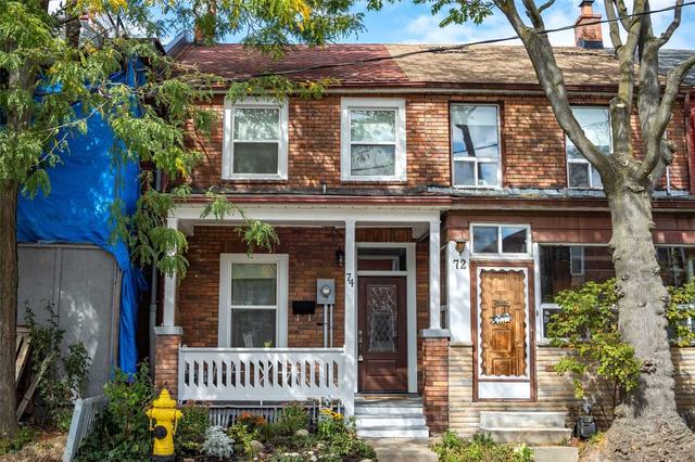 74 Wolseley St, House attached with 3 bedrooms, 1 bathrooms and 1 parking in Toronto ON | Image 1