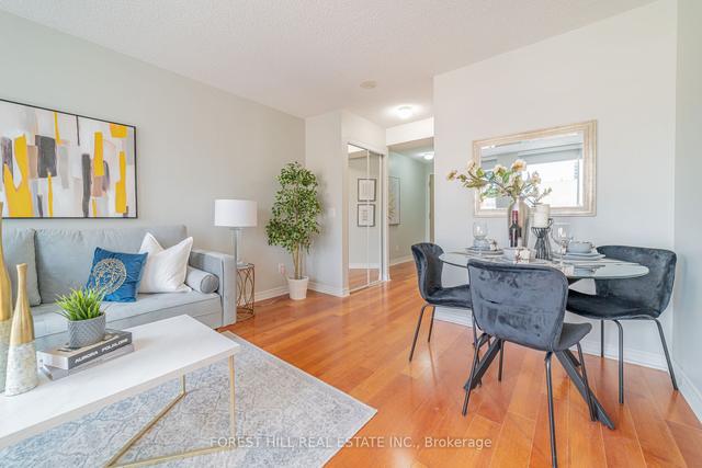 1702 - 763 Bay St, Condo with 1 bedrooms, 1 bathrooms and 1 parking in Toronto ON | Image 4