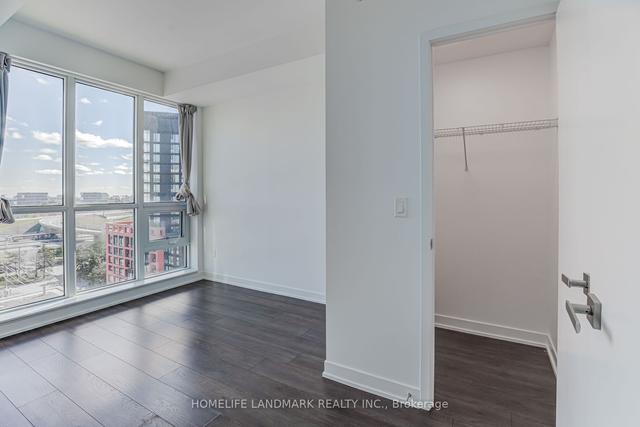 1122 - 31 Tippett Rd, Condo with 2 bedrooms, 2 bathrooms and 0 parking in Toronto ON | Image 9