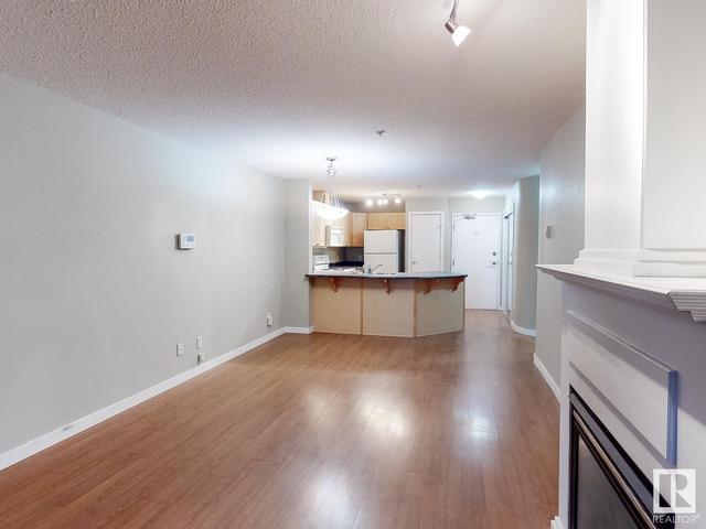 226 - 4312 139 Av Nw Nw, Condo with 2 bedrooms, 2 bathrooms and 1 parking in Edmonton AB | Image 5