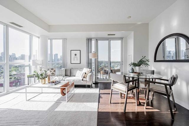 1501 - 25 Cole St, Condo with 2 bedrooms, 2 bathrooms and 1 parking in Toronto ON | Image 3