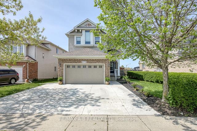 673 Mortimer Dr, House detached with 4 bedrooms, 4 bathrooms and 4 parking in Cambridge ON | Image 1