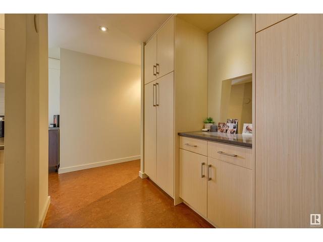 1605 - 11307 99 Av Nw, Condo with 2 bedrooms, 2 bathrooms and 2 parking in Edmonton AB | Card Image