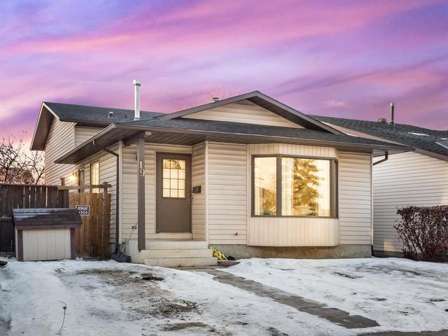 19 Whitlow Crescent Ne, House detached with 5 bedrooms, 2 bathrooms and 4 parking in Calgary AB | Image 8